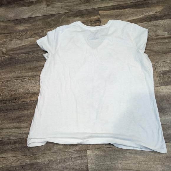 COPY - Old Navy Disney Mickey Mouse V Neck Tee shirt.. Women's XXL. V Neck. - Picture 4 of 4